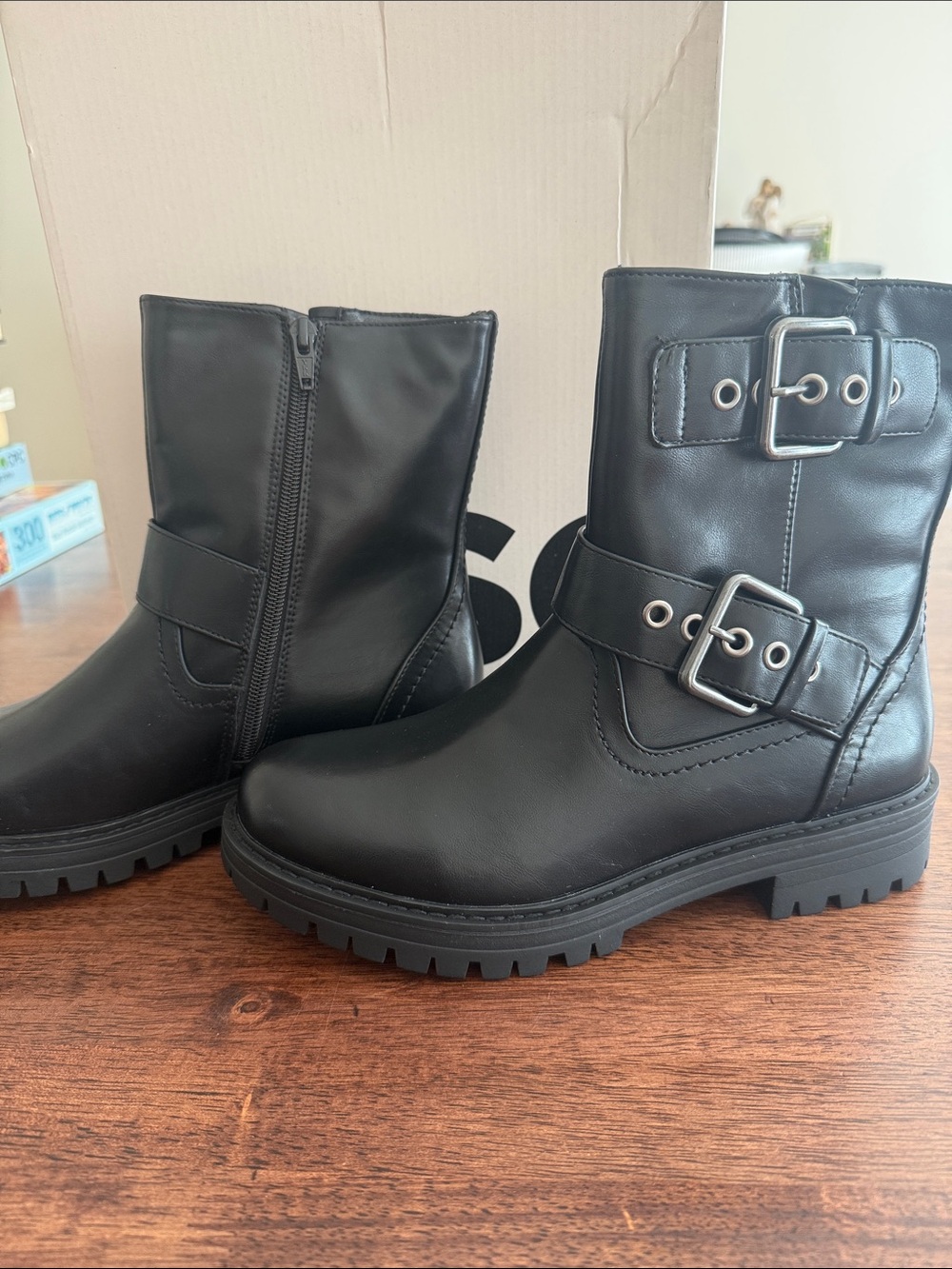 SO black dezirae combat boots